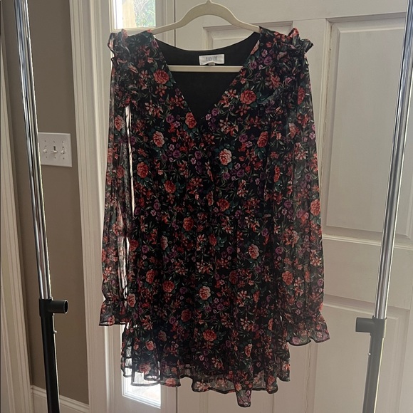 Peach Love California Dresses & Skirts - Peach Love California Vibrant Floral Dress